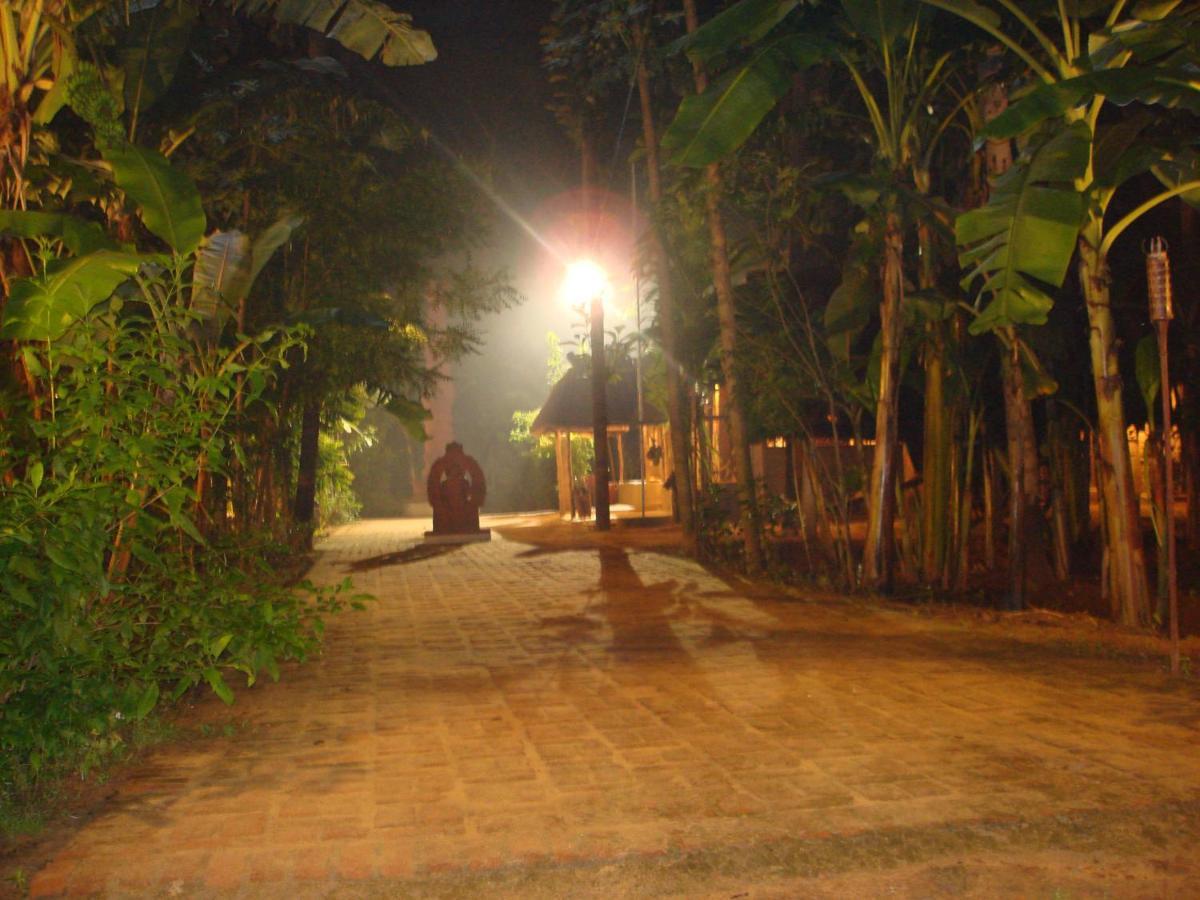 Indeco Hotels Swamimalai Kumbakonam Exterior foto